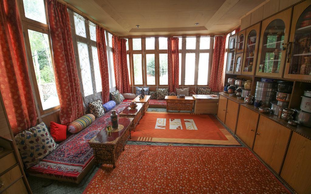 Tsetan Guest House Leh Eksteriør bilde